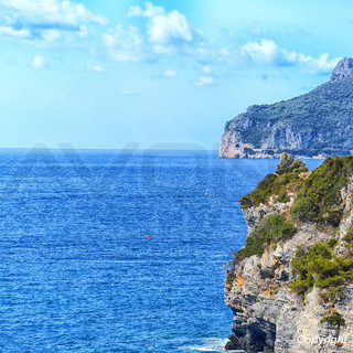 Sicurezza di cittadini e ambiente marino: i dubbi dei sindaci del Golfo dell'Isola sul rigassificatore