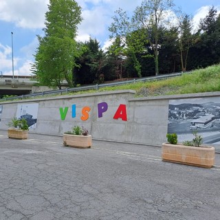 Carcare, la storia di Vispa in tre scatti: il muro di contenimento dell'ex casello autostradale diventa una mostra a cielo aperto (FOTO)