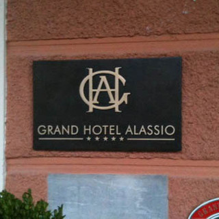 Cinque richieste di rinvio a giudizio per il caso del Grand Hotel di Alassio: Melgrati, Aicardi, Salvo, Lagasio e Dotti . Strike?