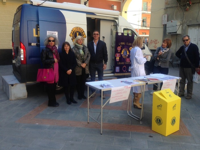 A Loano in Lions in piazza contro il glaucoma