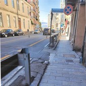 Savona, via al posizionamento di un cordolo per sostituire il guardrail di Zinola (FOTO)