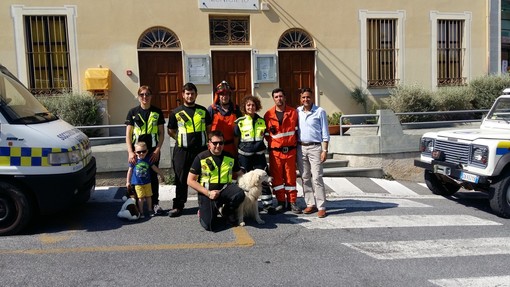 Antincendio boschivo e cinofili incontrano i bambini delle elementari a Giustenice