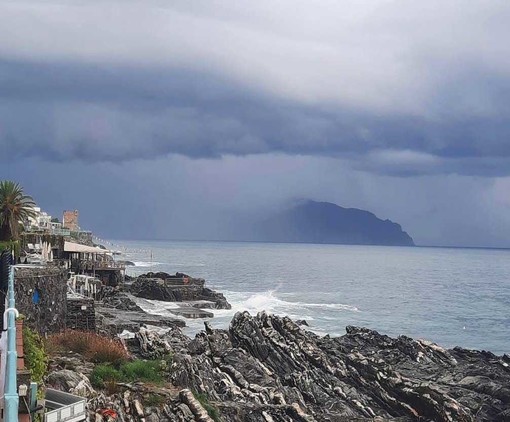 Meteo, instabilità e possibili forti temporali tra mercoledì e giovedì: Arpal emette il bollettino di vigilanza