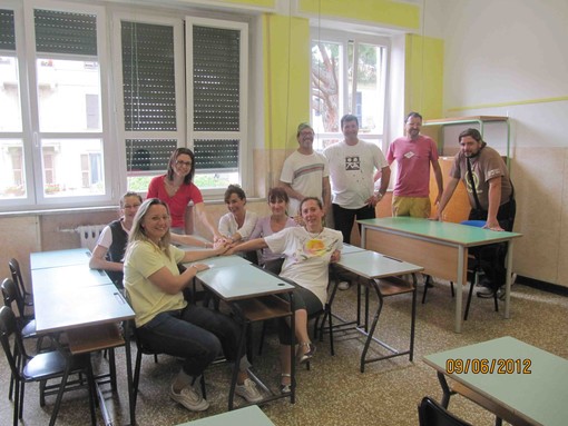 Savona, i 'genitori delle Mameli' hanno ridipinto la scuola