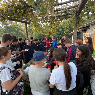 Una giornata di vendemmia per allievi e docenti dell’istituto Isforcoop ETS di Varazze (FOTO)