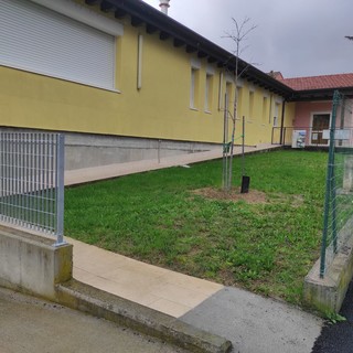 Albenga, abbattimento barriere architettoniche: sopralluogo alle scuole di Campochiesa