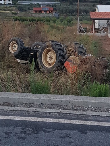 Incidente mortale ad Ortovero: camion contro trattore (FOTO e VIDEO)
