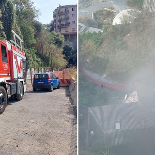 Savona, in fiamme un motorino sotto carica, intervento dei Vigili del fuoco