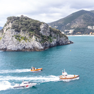 Area Marina Protetta dell’Isola di Bergeggi: aumentati i controlli della Guardia Costiera, 20 sanzioni nel 2024