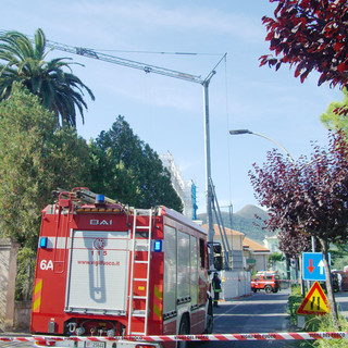 Loano operaio cade da un'impalcatura e si frattura una gamba