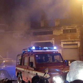 Savona, incendio in via Milano: intervento dei vigili del fuoco