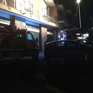 Spotorno, incendio in via Acqua Novella: in arrivo l'ordinanza di inagibilità del sindaco Fiorini (VIDEO e FOTO)