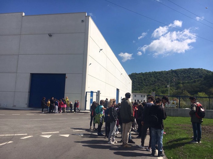 Finale Ligure, gite scolastiche presso i centri di raccolta differenziata. Il sindaco: &quot;Educare i nostri ragazzi a rispettare territorio ed ambiente&quot;