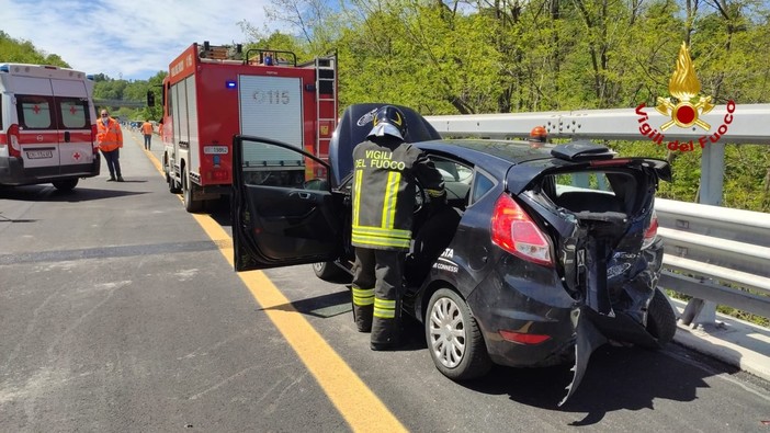 A6, tamponamento tra Savona e Altare direzione Torino: un ferito in codice giallo