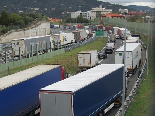 Incidente in A10, 5km di coda tra Spotorno e Albisola