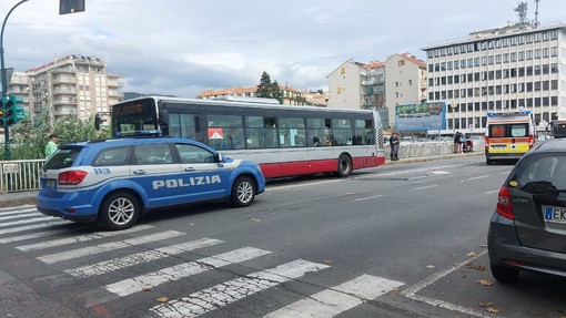 Savona, incidente sul ponte &quot;Giuliano Dalmati&quot;: due feriti al San Paolo