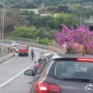 Savona, incidente in via Bonini: mobilitata la polizia locale (FOTO)