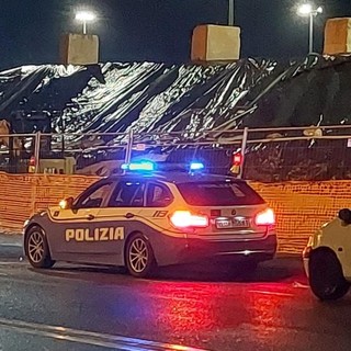 Savona, pedone investito in piazzale Amburgo: trasferito in codice giallo al San Paolo