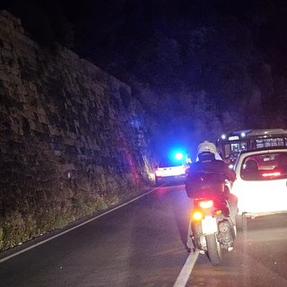 Schianto in Aurelia tra Borghetto e Ceriale: coinvolti un bus e uno scooter, tre feriti