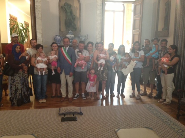 Savona, consegnate dal sindaco Berruti 23 nuove cittadinanze &quot;ius soli&quot;