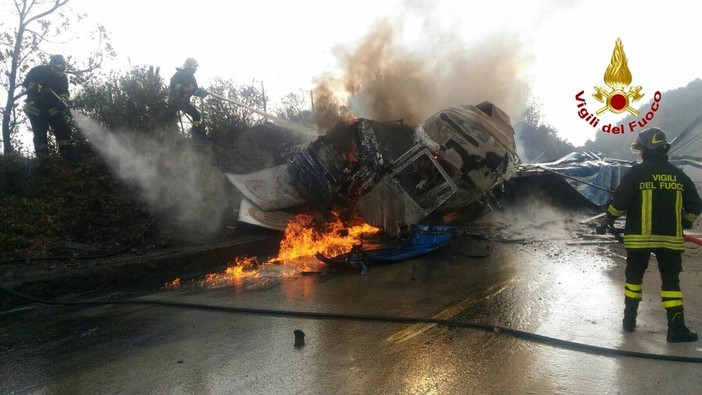 Incidenti sulla A10, l'Ata Pc Savona: &quot;Stop ai tir in autostrada&quot;