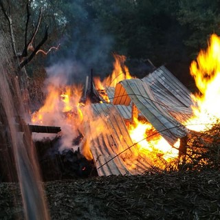 Foto tratte dalla pagina Facebook &quot;Antincendio Boschivo - Protezione Civile Finale Ligure&quot;