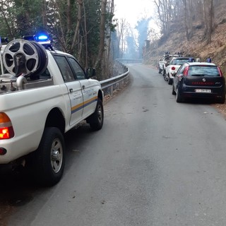 Varazze, incendio boschivo ad Alpicella: trovato cadavere carbonizzato di un uomo anziano (FOTO e VIDEO)