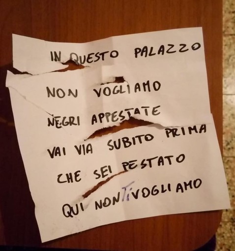 Albisola, insulti razzisti in una palazzina: &quot;Vattene, non vogliamo appestati&quot;