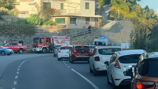 Alassio incidente in via Giancardi, coinvolte 4 auto, una persona in codice giallo al Santa Corona