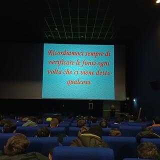 Albenga, il progetto per le scuole “Think!” diventa europeo, il sindaco: “Se anche solo un ragazzo  si salva, il lavoro è stato premiato”