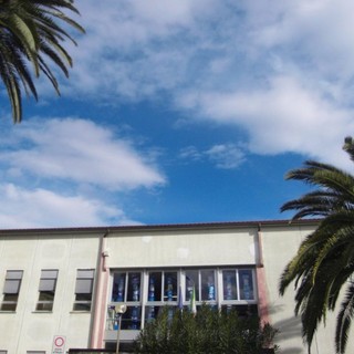 Più sicurezza per i bambini di Ceriale: divieto di sosta nei parcheggi delle scuole negli orari di entrata e uscita