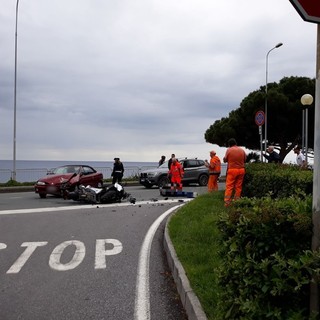 Incidente a Celle Ligure: possibile lesione spinale per il motociclista