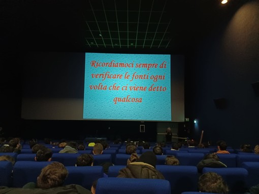 Albenga, il progetto per le scuole “Think!” diventa europeo, il sindaco: “Se anche solo un ragazzo  si salva, il lavoro è stato premiato”