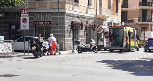 Scontro tra due scooter a Savona: un ferito al San Paolo in codice giallo