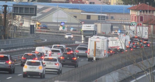 Savona, alla Rusca e via Mignone indagini geotecniche per la posa dei pannelli fonoassorbenti sulla A10