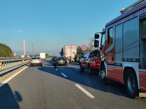 Incidente in Autostrada tra Spotorno e Vado, coinvolti un camion e due auto (FOTO)