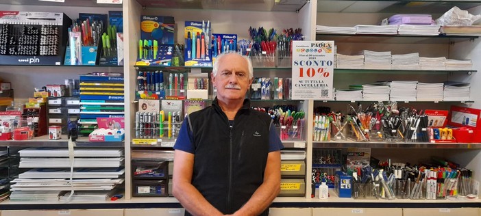 &quot;In te sta bitega se parla u dialettu&quot;, l'iniziativa di un commerciante per salvare il dialetto savonese