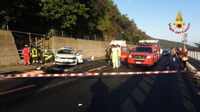 Tamponamento tra tre auto sulla A6: soccorsi mobilitati, disagi al traffico (FOTO)