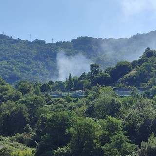 Auto in fiamme sull’A10: intervento dei Vigili del fuoco a Feglino