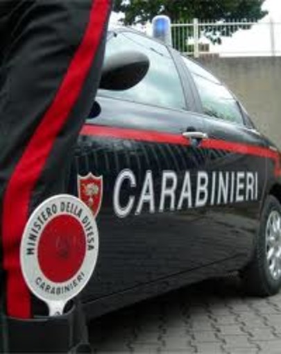 Si spaccia per ex tenente dopo una rissa, denunciato dai Carabinieri