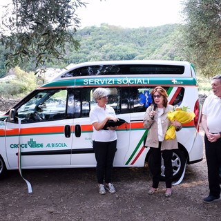 Albisola, inaugurato un nuovo mezzo della Croce Verde: è dedicato allo storico milite Franco Rebolino (FOTO)