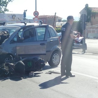 Ceriale: auto contro moto sulla via Aurelia