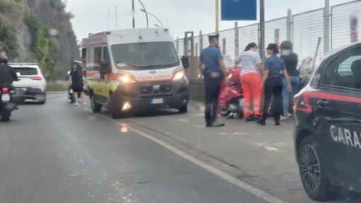 Savona, incidente in lungomare Matteotti coinvolto uno scooter