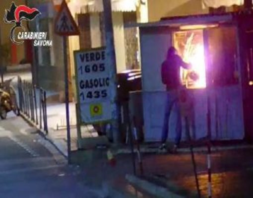 Concorrenza tra distributori: arrestato gestore Agip per incendi all’Oil di Varazze (FOTO E VIDEO)