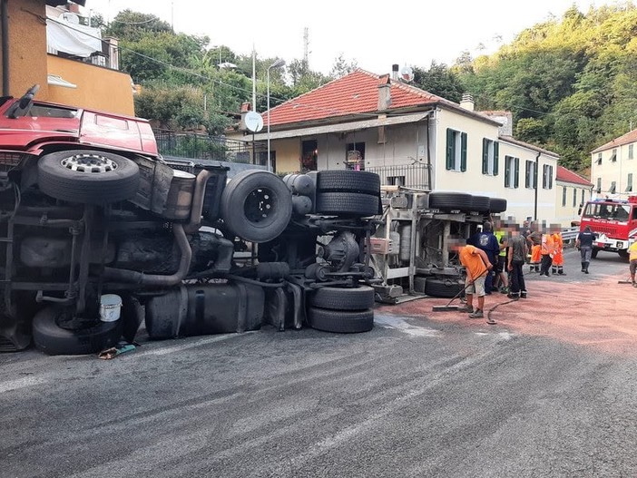 Passaggio camion sulla Sp29 del Cadibona. Sindaco Isetta: &quot;Ad oggi non è stato fatto nulla, situazione si è aggravata con problemi per la sicurezza&quot;