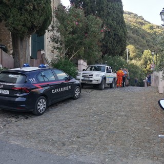 Incendio boschivo anche nel finalese: soccorsi mobilitati (FOTO)