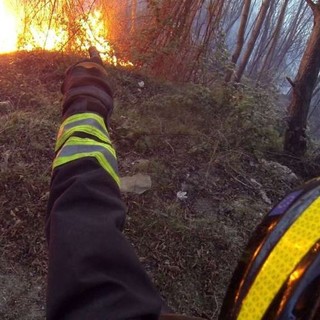 Alassio, piccolo incendio boschivo nella frazione di Solva