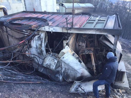 Incendio tra Andora e Cervo, a fuoco gli impianti di Uno comunication: &quot;Servizi ripristinati&quot;