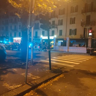 Savona, violento scontro tra due auto in corso Mazzini: tre feriti trasportati al San Paolo (FOTO)