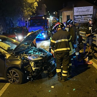 Finale, incidente sulla Sp 490 all'altezza di via Caprazoppa: un ferito al Santa Corona